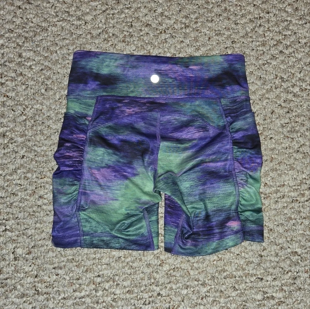 Lululemon Speed Track ShortRio Nights Multi Women's Size 4